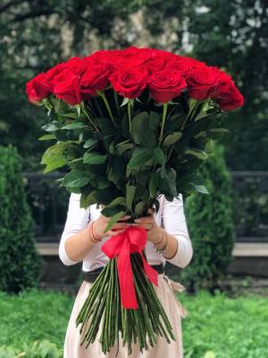 Букет 101 червона троянда, 80 см - заказ и доставка цветов Киев
