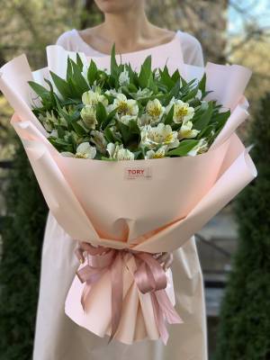 Bouquet of alstroemeria 