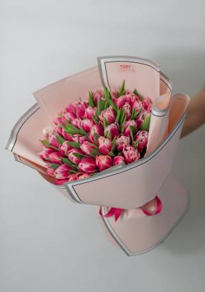 Букет 51 рожевий тюльпан. - заказ и доставка цветов Киев
