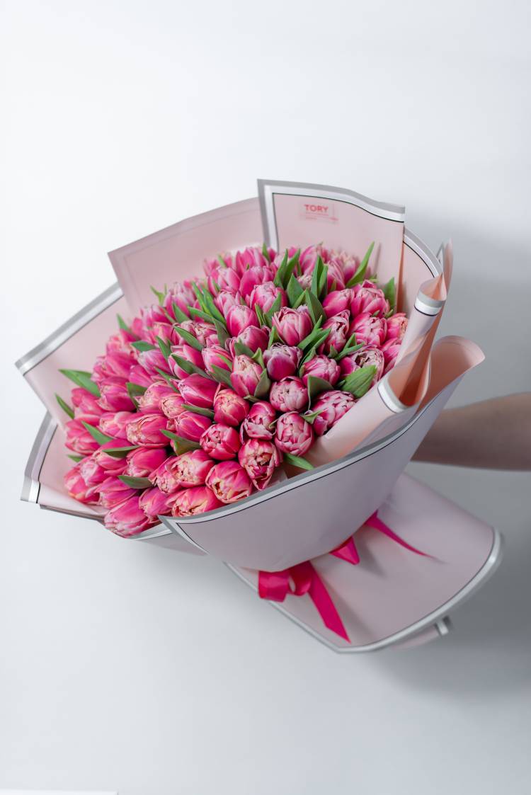 Букет 101 рожевий тюльпан