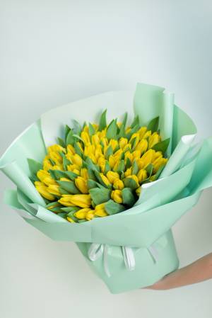 Букет 101 жовтий тюльпан. - заказ и доставка цветов Киев