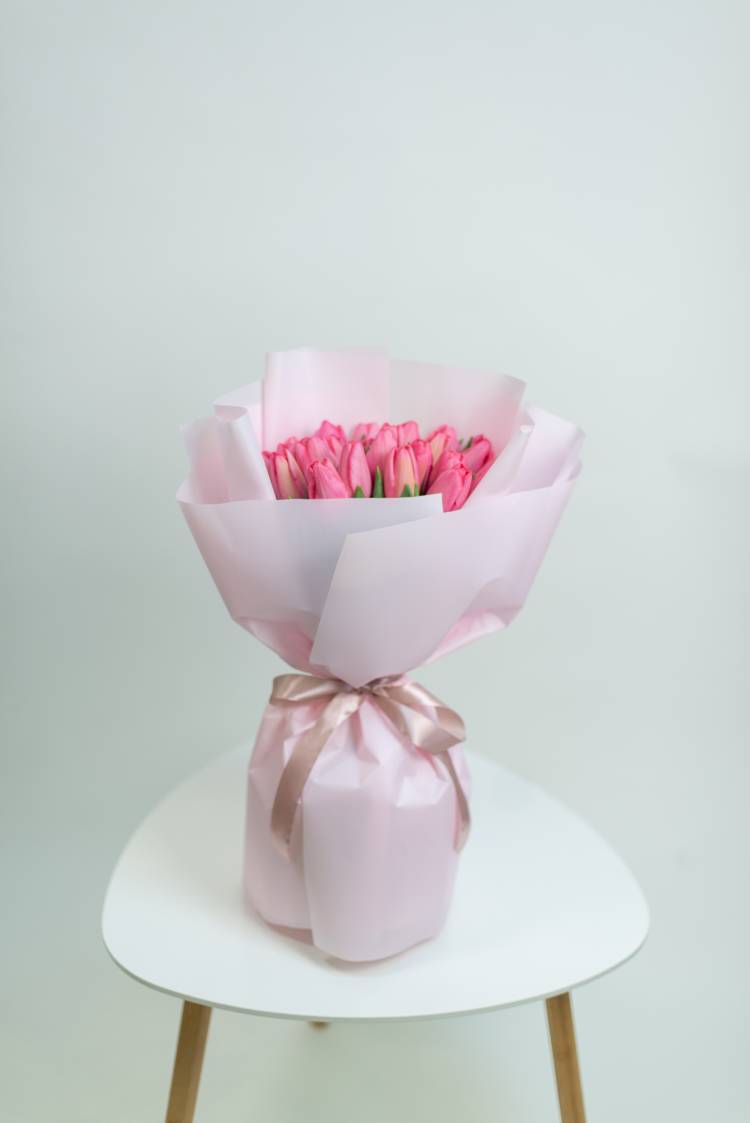 Букет 25 рожевих тюльпанів