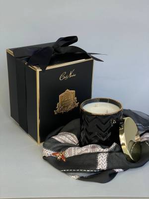 Арома свічка Black із шарфом GOLD, 450 г - заказ и доставка цветов Киев