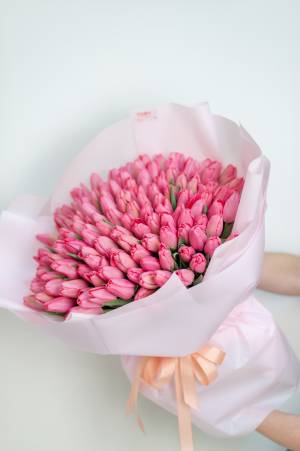 Букет 201 рожевий тюльпан - заказ и доставка цветов Киев