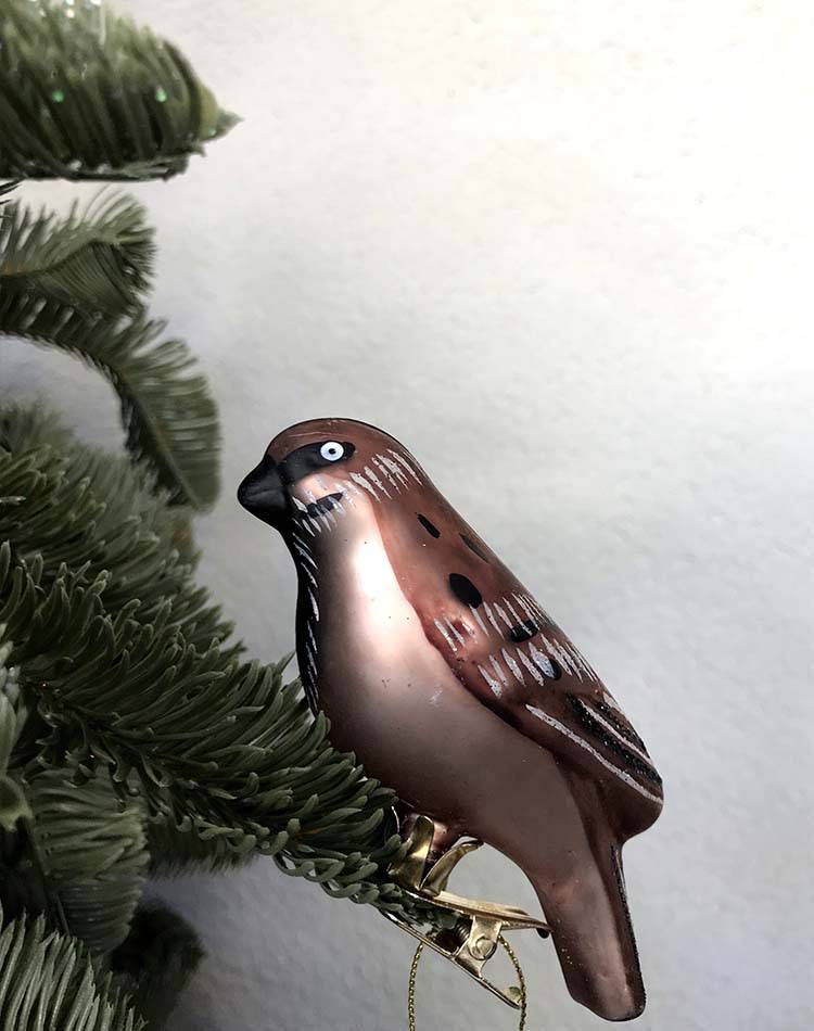 Новорічна ялинкова іграшка Пташка скляна коричнева, з прищіпкою 10см