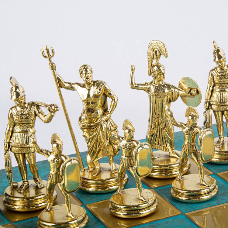Шахматный набор в стиле греческой мифологии бирюзовая шахматная доска 54 см.
