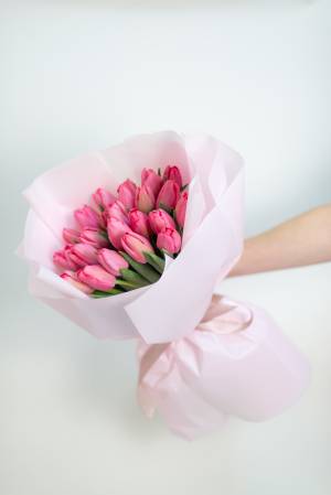 Букет 25 рожевих тюльпанів - заказ и доставка цветов Киев