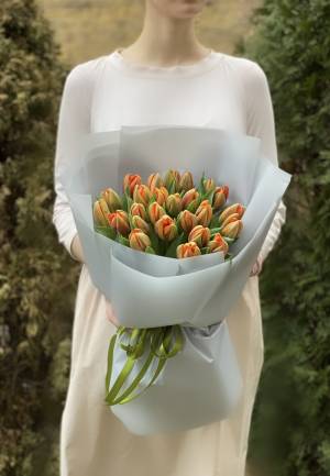 Букет 25 помаранчевих піоновидних тюльпанів - заказ и доставка цветов Киев