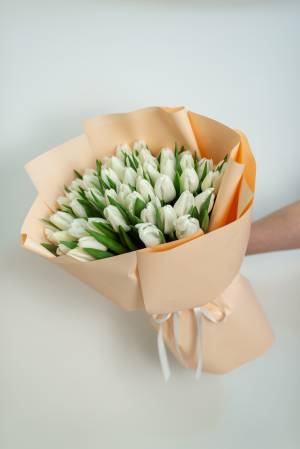 Букет 51 білий тюльпан - заказ и доставка цветов Киев