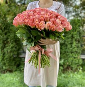 БУКЕТ 101 ЯНТАРНАЯ РОЗА В ЛЕНТЕ - заказ и доставка цветов Киев