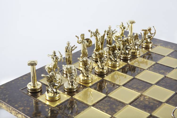 Шахматный набор Подвиги Геркулеса, коричневая шахматная доска, 36см