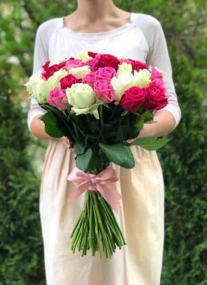 Букет 51 троянда мікс - заказ и доставка цветов Киев