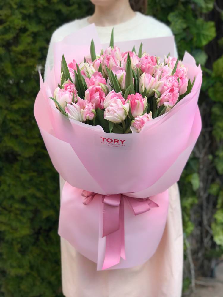 Букет 51 рожевий піоновідние тюльпан