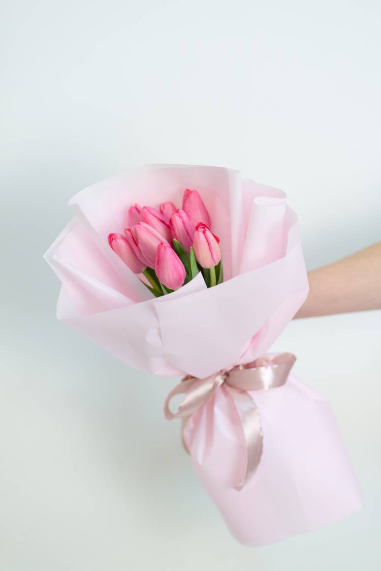 Букет 9 рожевих тюльпанів