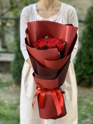 Букет 11 красных роз - заказ и доставка цветов Киев