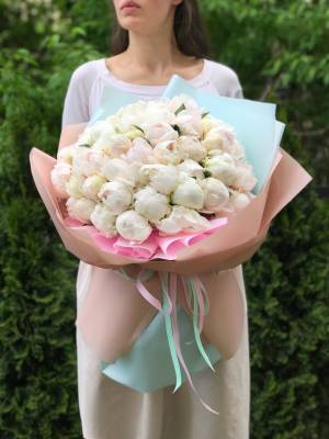 Букет 51 білий піон - заказ и доставка цветов Киев